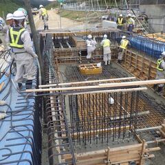▼インフラ土木作業員：正社員▼意外にかさむドリンク代……会…