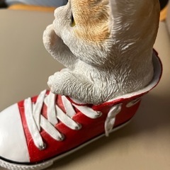 可愛い猫の置き物の画像