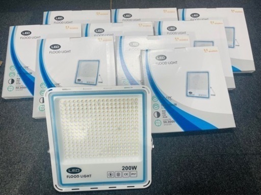 極薄型 LED投光器 200W 10個セット 広角120° 昼光色6000K 22000LM IP67 作業灯 駐車場灯 防水 屋外