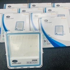 極薄型 LED投光器 200W 10個セット 広角120° 昼光...