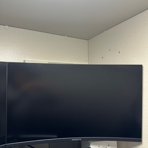 【美品】GIGABYTE G32QC A ゲーミングモニター