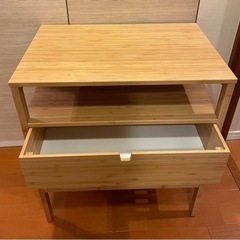 【差し上げます】IKEA＊サイドテーブル2つ＋ドルチェグストの画像