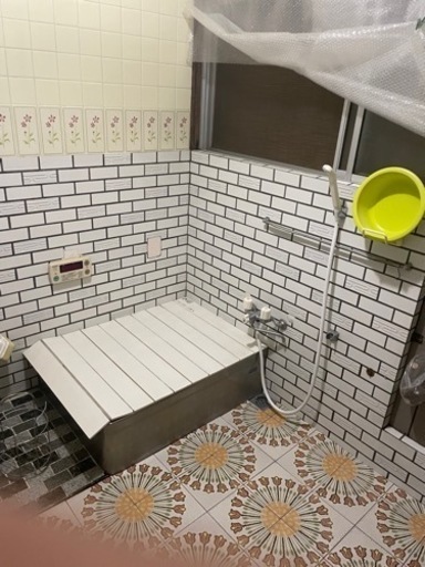 解体する家の建具など