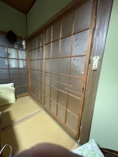 解体する家の建具など