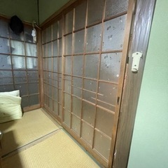 解体する家の建具など