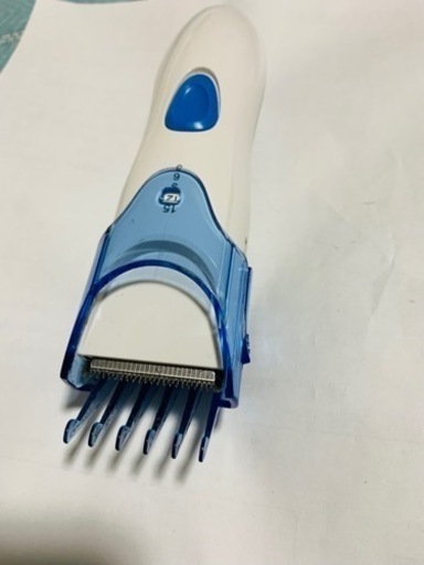 カミソリ　単3型電池使用