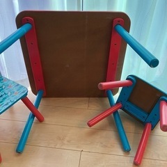 夜間引き渡し希望　子供机　ニモ　ディズニーの画像