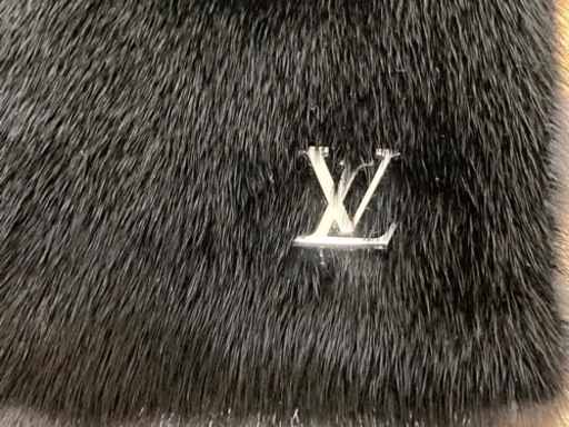 LOUIS VUITTON ルイヴィトン　マフラー ストール　最高級ミンク使用　リバーシブル　新品未使用　購入価格30万　正規店購入