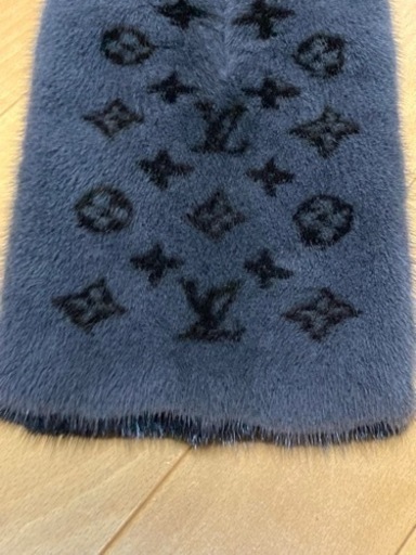 LOUIS VUITTON ルイヴィトン　マフラー ストール　最高級ミンク使用　リバーシブル　新品未使用　購入価格30万　正規店購入