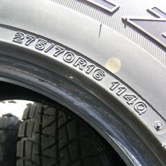 中古　スタッドレスタイヤ　BLIZZAK　DM-V1　275/70R16　２００９年製造の画像