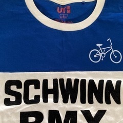 UNIQLO Tシャツの画像