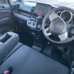 ホンダ　綺麗なn-boxカスタム車検7年7月まで、市内でしたら名変込み込み　368.000円の画像