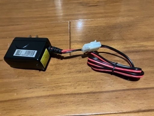 タミヤ　バッテリー充電器