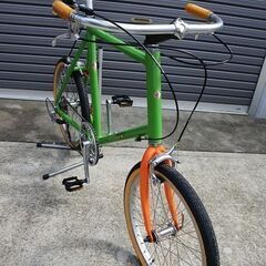 新車並み！美車【SILK(シルク)ミニベロ】フレーム再塗装後未使用。ほぼ新品パーツで組まれてます。街乗りにの画像