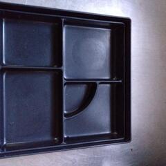 お弁当箱です（仕出し弁当)