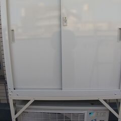 エアコン室外機上 収納 物置 取りに来られる方