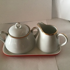 ノリタケ、ほぼ未使用、シュガーポット&クリーマー（専用受け皿付き）