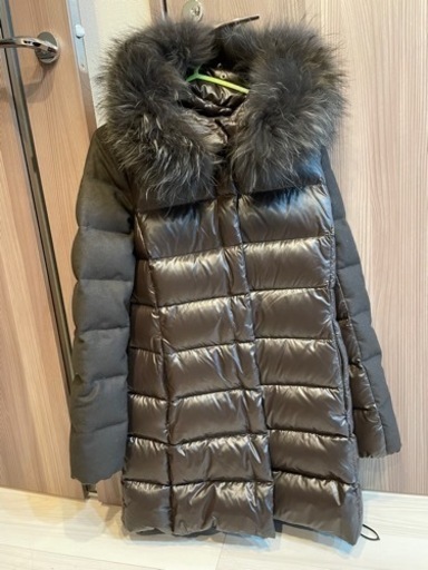 ダウンコート　duvetica