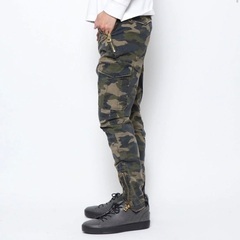 10/20まで掲載　美品⭐︎GUESS ゲス　カモ柄パンツの画像