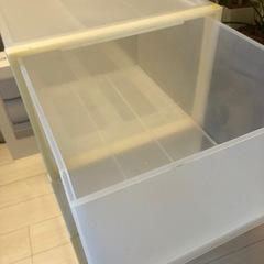 収納に最適！高さ100cmサイズ棚の画像