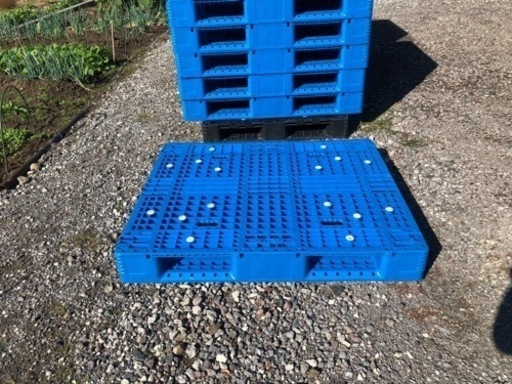 プラスチック　パレット　③