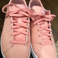 値下げ★★新品に近い★  adidasピンク スニーカーの画像