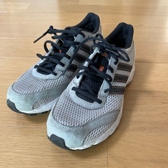 アディダス　スニーカー25.5cm
