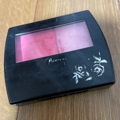 チーク 2色の画像