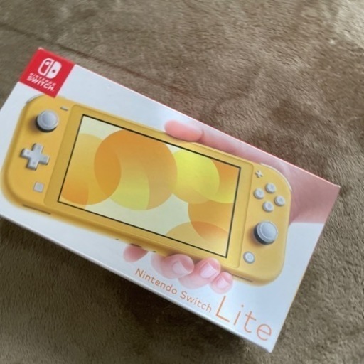 Switchライト　イエロー