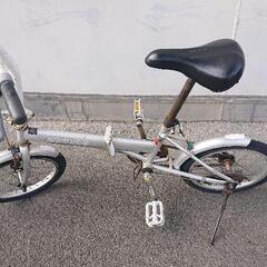 16インチの折り畳み自転車です、ガキは付いて無いけど…以前使って...