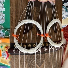 練習用琴の画像