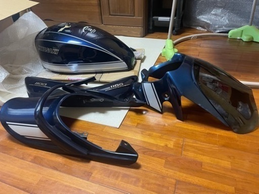 ゼファー1100 外装