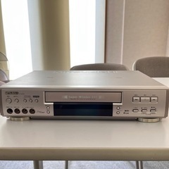 S-VHS VIDEOデッキ