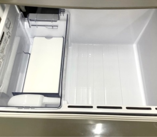 2018年美品♪☆★AQUA 自動製氷機能付き 冷凍冷蔵庫 下冷凍庫 272L★☆