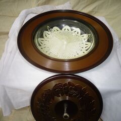 小型のフタ付き菓子器(昭和レトロ)の画像