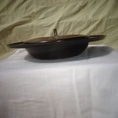 小型のフタ付き菓子器(昭和レトロ)の画像