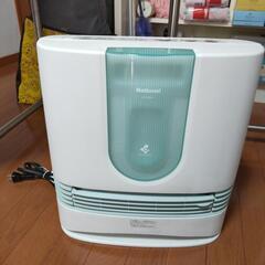 加湿機能付き電気ヒーターの画像