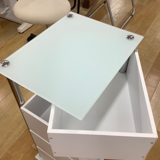 ガラス天板のワゴン　スライド引き出し【トレジャーファクトリーラパーク岸和田店】 ガラス天板のワゴン スライド引き出し【トレジャーファクトリー