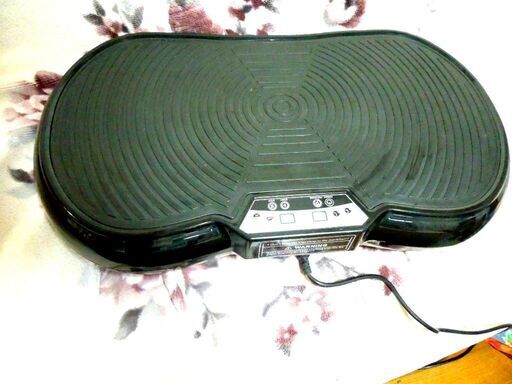 ZOOBLY 振動マシン フィットネス ブルブル ダイエット ぶるぶる 健康器具 ( USED品）です