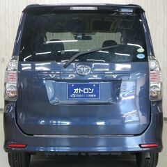 【外装と内装が人気の車！！】　乗り心地も良いのでオススメです。