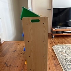 おもちゃ収納ボックスの画像