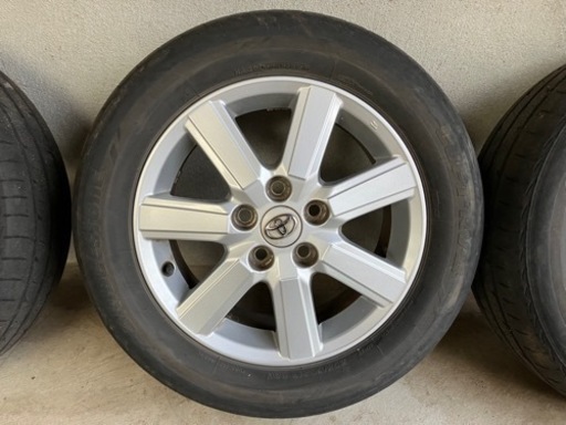 トヨタ純正ホイール16インチ（純正ナット付き）