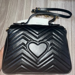 GUCCI グッチ 〔GGマーモント〕ミニ トップハンドルバッグの画像