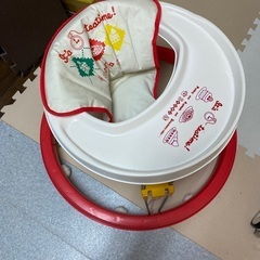 ベビー歩行器