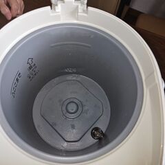中古の電気ポットの画像