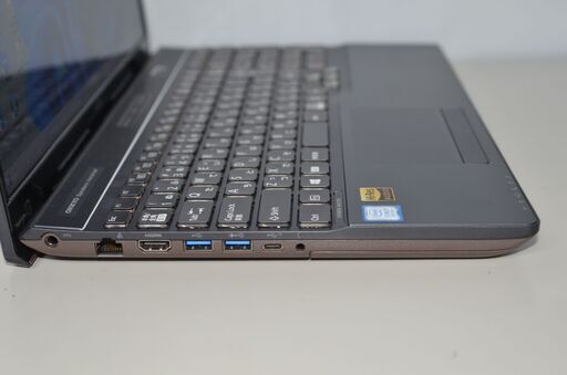 中古ノートパソコン Windows11+office 爆速SSD1TB+HDD1TB 富士通 AH53/D1 core i7-8565