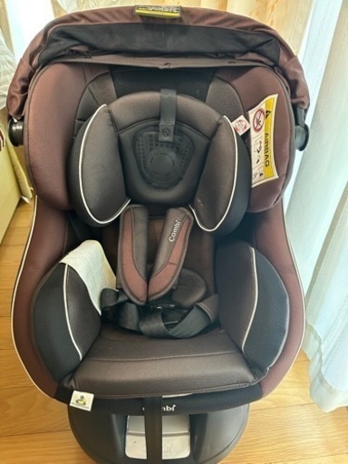 コンビ　チャイルドシート　回転式