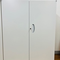 【無料】鍵付きキャビネット