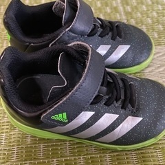 adidas 14㎝の画像