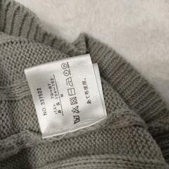 グレー　セーター　ニット？の画像